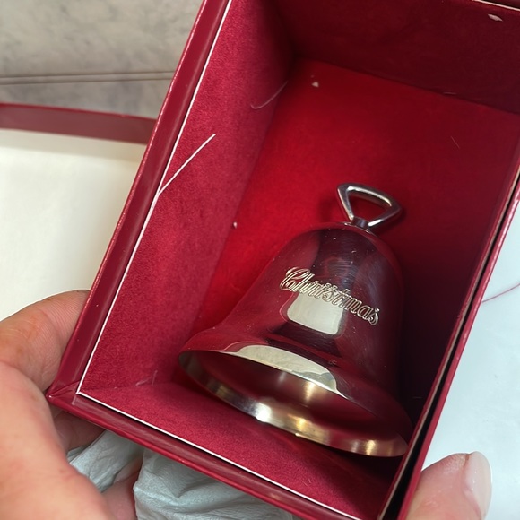 Silver plate Reed and Barton Christmas Bell 🔔 - Picture 6 of 7